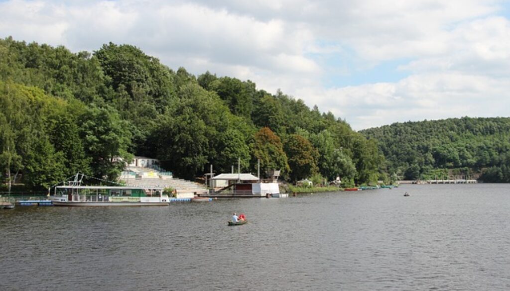 kriebstein-276076_640