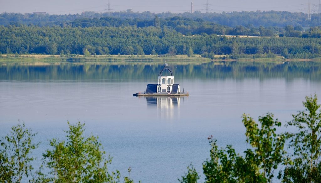 stormthaler-lake-4348062_1280